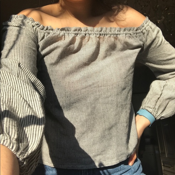 BRANDY MELVILLE OFF THE SHOULDER SHIRT - Picture 1 of 4